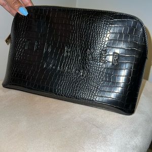 Ted Baker faux leather clutch😎